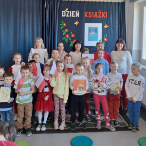 Pamiątkowe zdjęcie klas 0-III.