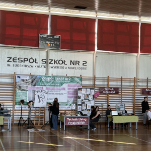 Uczniowie ZS nr 2 przedstawiają ciekawe pokazy podczas Dnia Otwartego szkoły