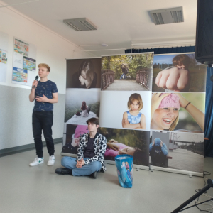 Uczniowie uczestniczą w warsztatach profilaktycznych pt. „Emocje” w wykonaniu Teatru Edukacyjnego z Krakowa 