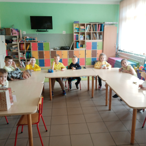 Przedszkolaki biorą udział w obchodach Dnia Życzliwości