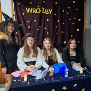 Wróżki pozują do zdjęcia